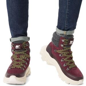 Sorel Women’s Kinetic Breakthru Conquest Waterproof Boots Size 7.5